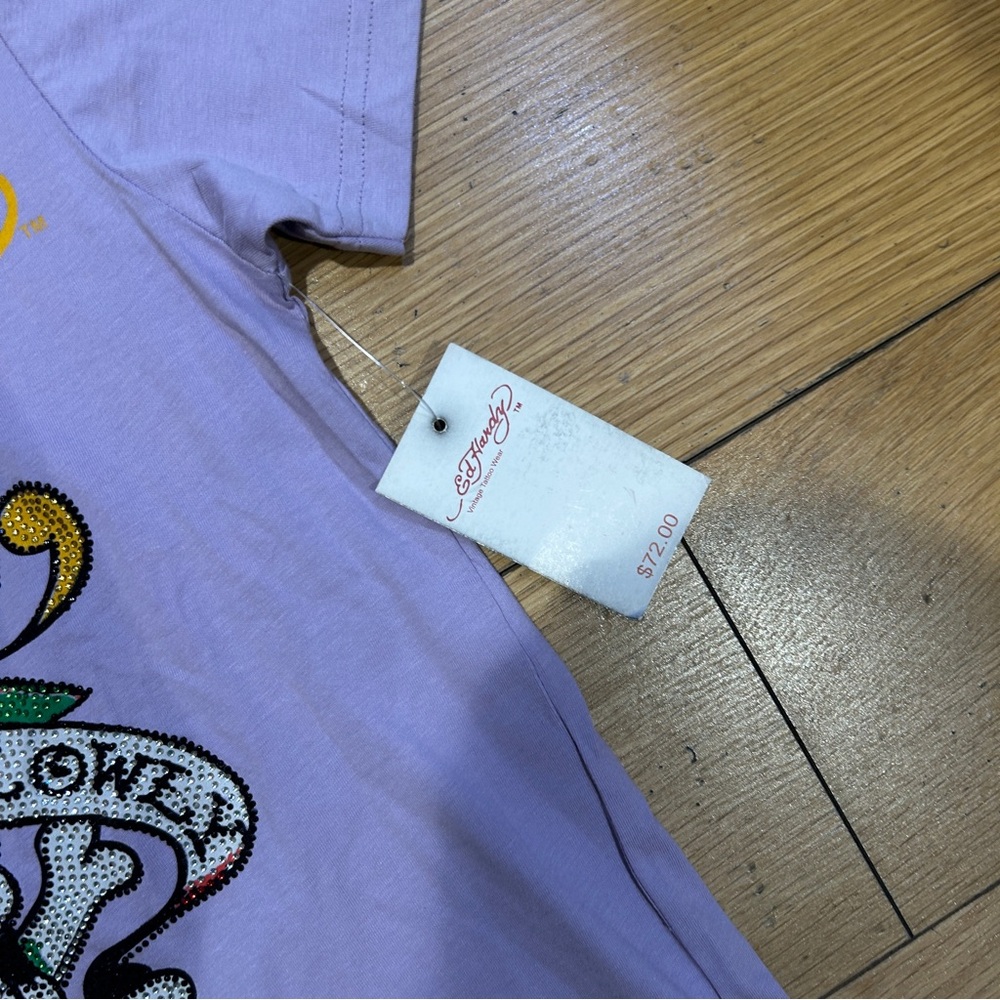 Ed Hardy Lavender Tee with Graphic Design - Picture 2 of 4